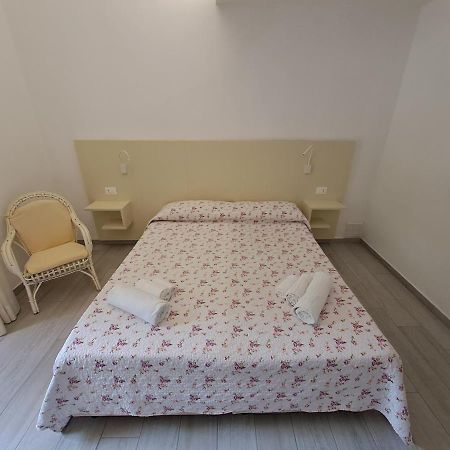 Le Roccette Mare Beach Hotel & Restaurant Тропеа Екстериор снимка