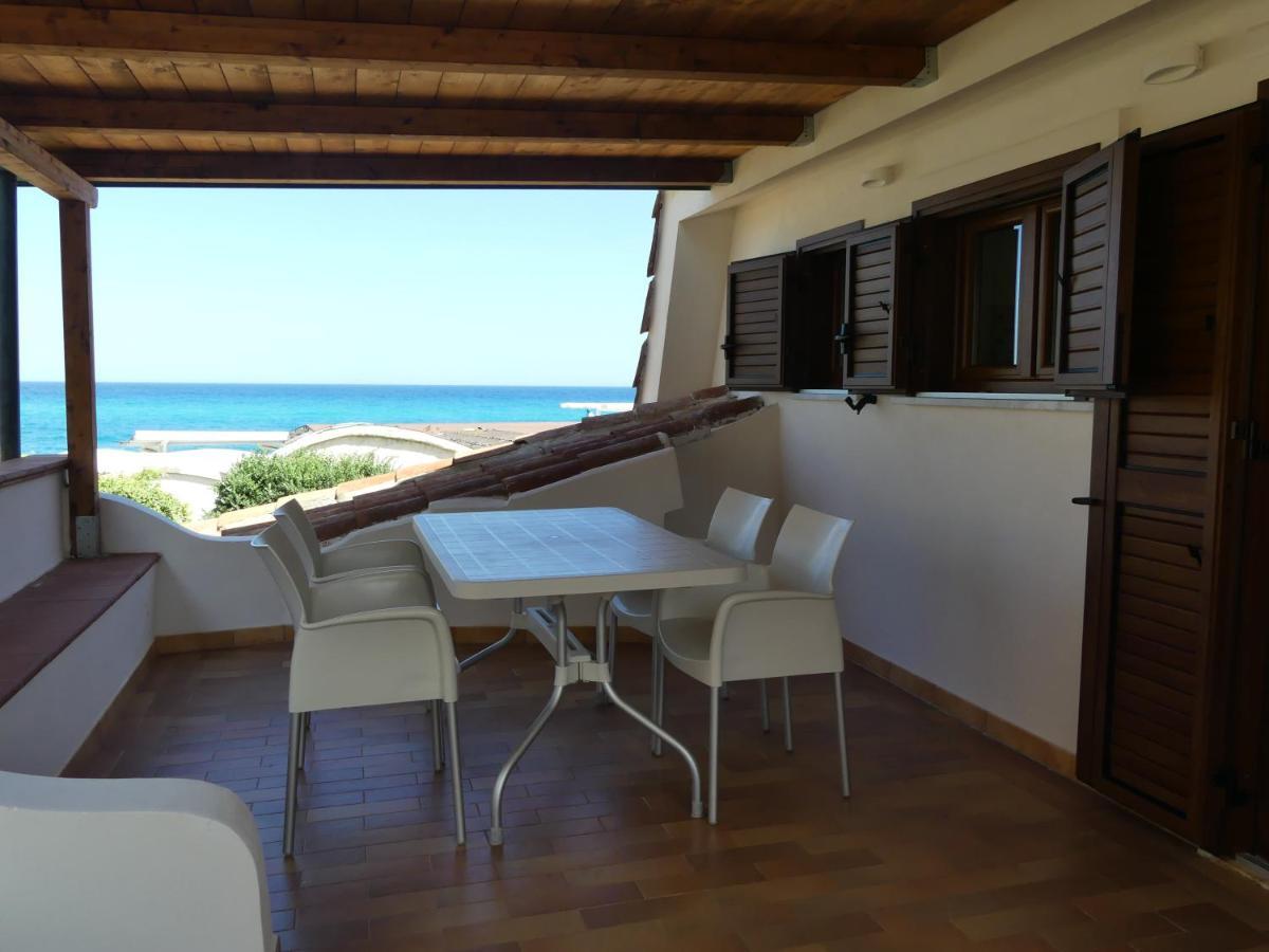 Le Roccette Mare Beach Hotel & Restaurant Тропеа Екстериор снимка