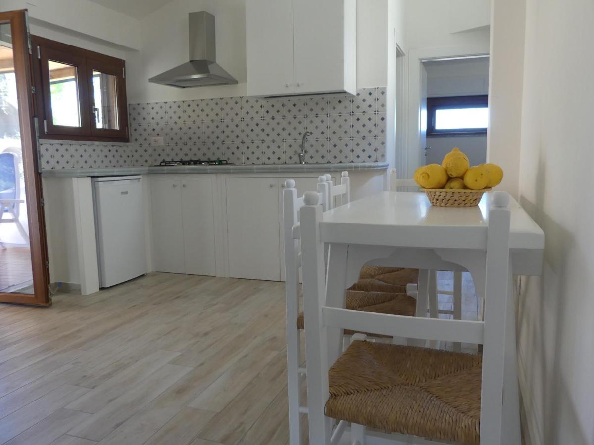 Le Roccette Mare Beach Hotel & Restaurant Тропеа Екстериор снимка