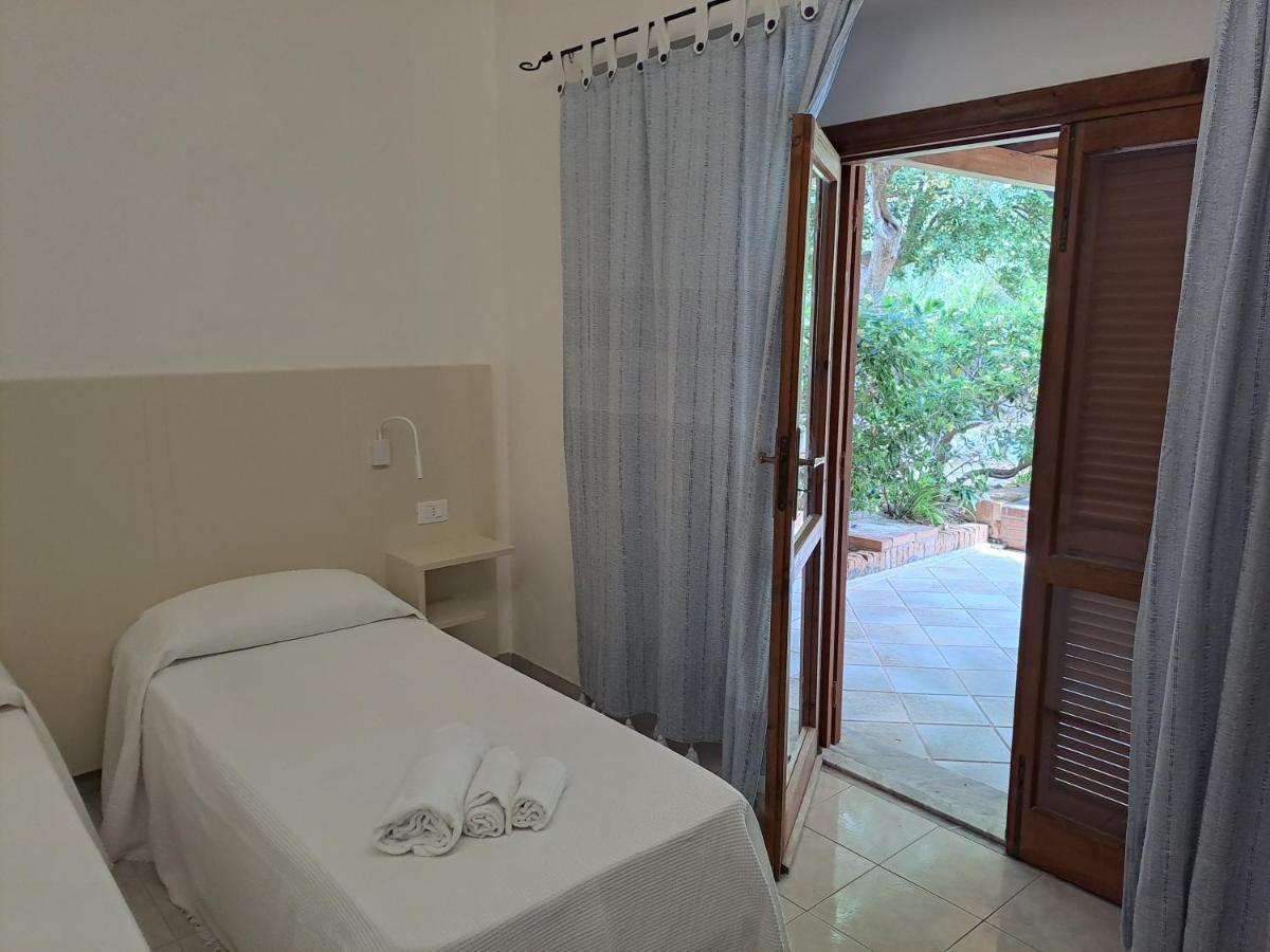 Le Roccette Mare Beach Hotel & Restaurant Тропеа Екстериор снимка