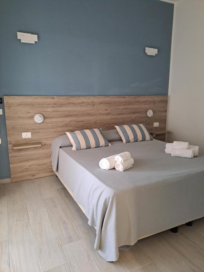 Le Roccette Mare Beach Hotel & Restaurant Тропеа Екстериор снимка