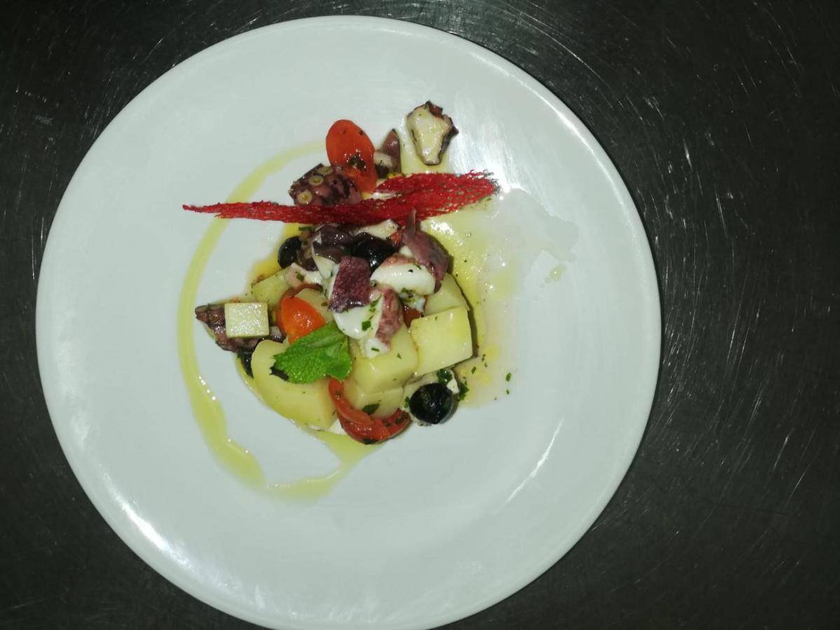 Le Roccette Mare Beach Hotel & Restaurant Тропеа Екстериор снимка